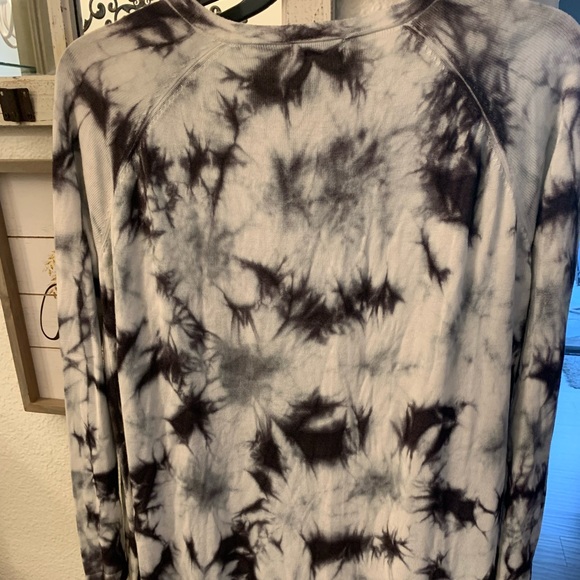 WOMENS Long Cardigan NWT - Picture 2 of 6